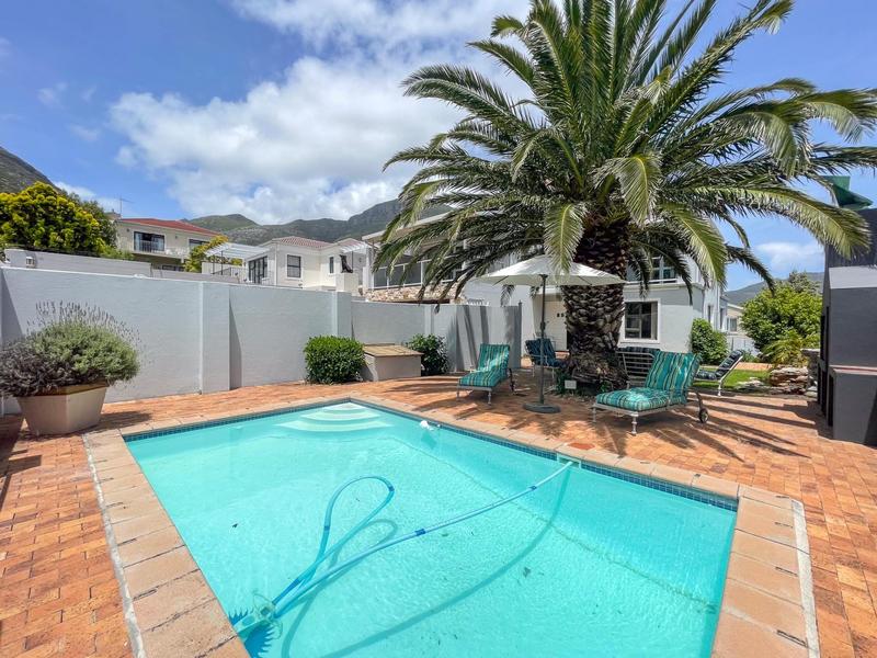 To Let 4 Bedroom Property for Rent in Hout Bay Western Cape